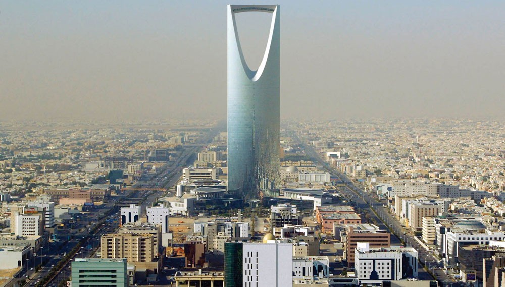 السعودية تدين الاستهداف الإرهابي لحافلة الشرطة