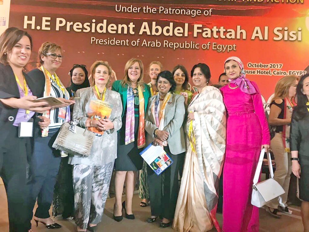 “الأعلى للمرأة” يشارك بمؤتمر سيدات الأعمال والمهنيات