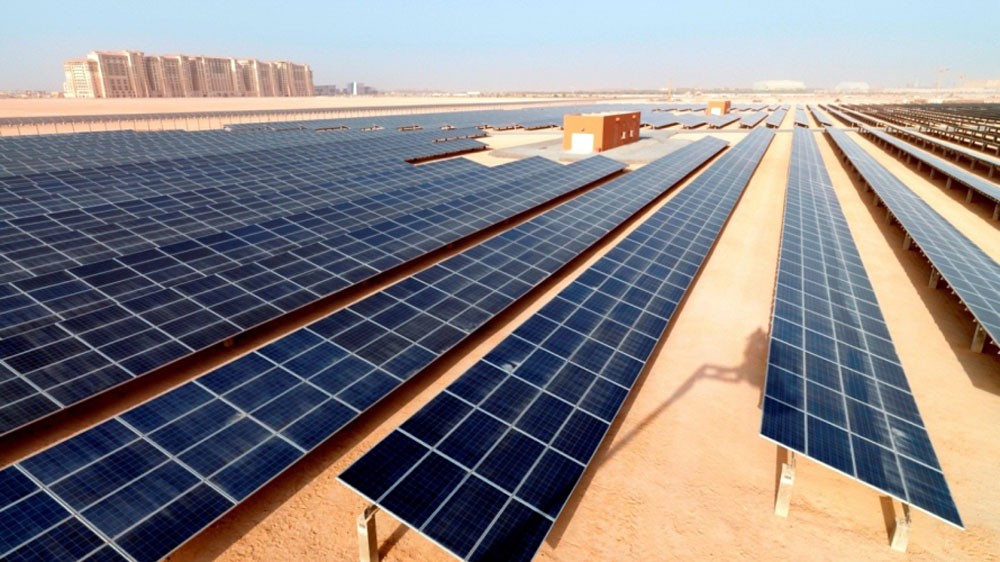استثمارات خليجية بالطاقة المتجددة لتصدير مزيد من النفط 