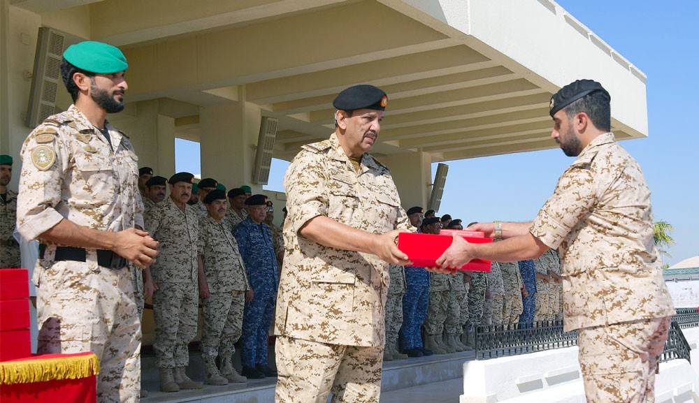  قائد الحرس الملكي: “عقيدتنا العسكرية البحرينية” هي النبراس والمنهج القويم لكافة المنتسبين
