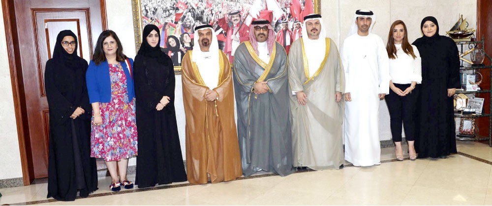 جائزة سمو الشيخ محمد بن زايد آل نهيان: تمديد استقبال مشاركات جائزة أفضل معلم خليجي شهرًا