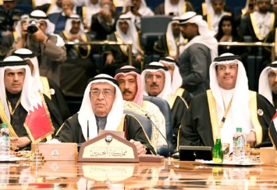 محمد بن مبارك: التحديات المحدقة بالخليج تحتم العمل لصالح شعوبه بالخير 