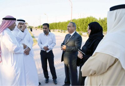 خلف يوجّه لتطوير ممشى عالي 