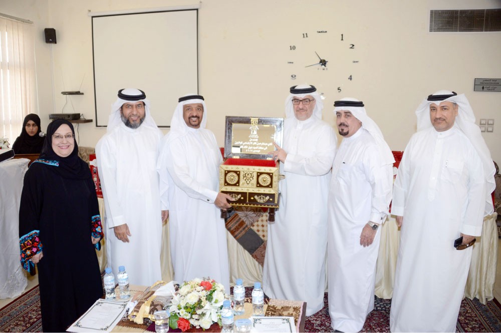 “يوسف بن أحمد كانو” تقيم حفل رد الجميل 
