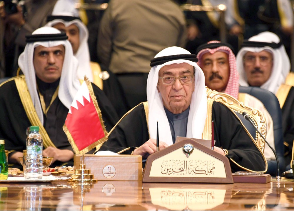 محمد بن مبارك يشارك في الجلسة الختامية لمجلس التعاون