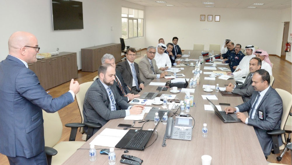 “الوطنية” لمبنى المسافرين الجديد تناقش جهوزية المطار