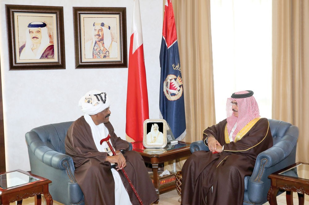 وزير الداخلية يستقبل السفير السوداني