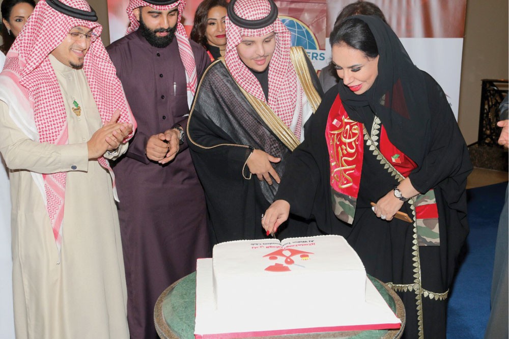 الدوسري : البحرين لن تنسى موقف المواقف البطولية للسعودية 