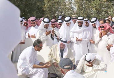 جموع من المواطنين تشيّع “سيدة الخير” سارة كانو
