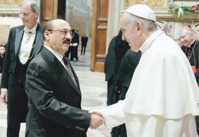 سفيرنا لدى الفاتيكان يلتقي البابا فرنسيس 