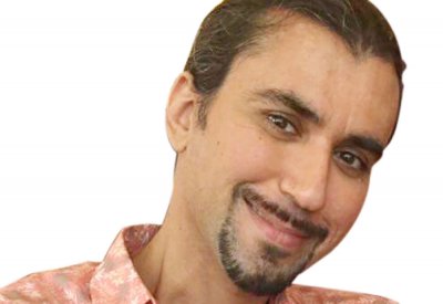 طارق خنجي يؤمن بتطوير محتوى المشاريع لجذب العملاء 