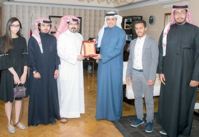 الرميحي يؤكد دعم المواهب الشبابية الواعدة 