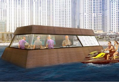 مطبخ عائم يجمع نفايات البحر 