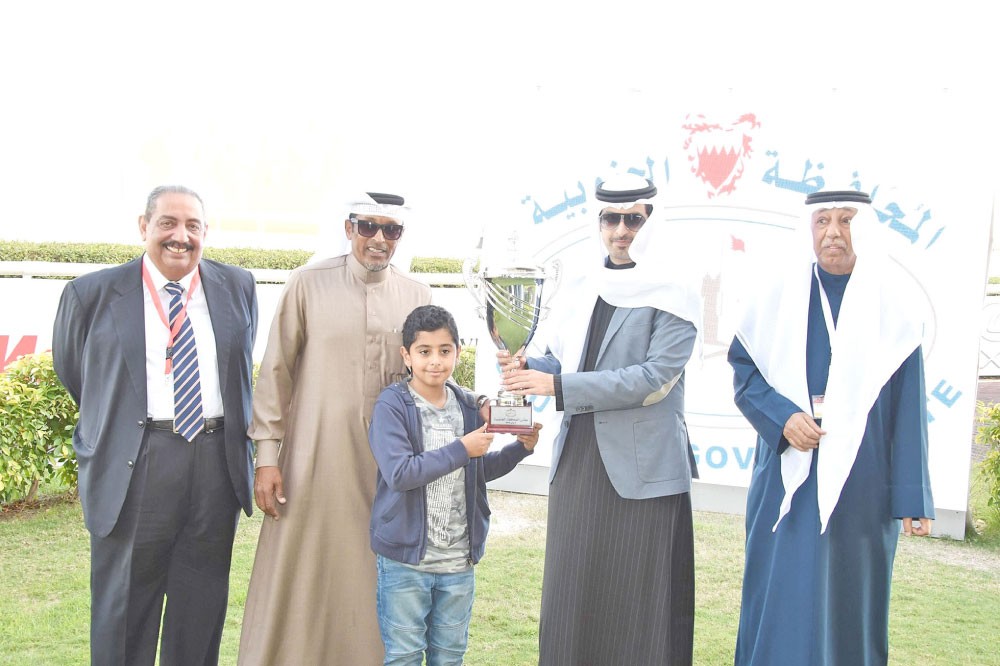 دعم الفعاليات الرامية لتعزيز الموروثات والقيم الوطنية 