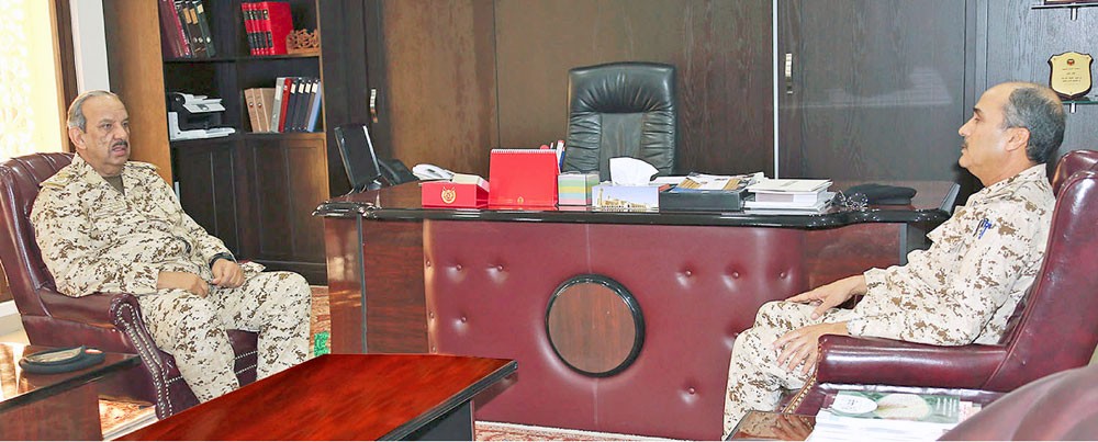 القائد العام لدى زيارته عددا من وحدات “الدفاع”:	منتسبونا أثبتوا كفاءتهم بمختلف التخصصات العسكرية