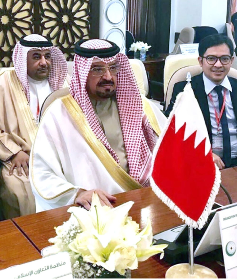 حمود بن عبدالله:  هجمات الحوثيين المتكررة على المدن السعودية انتهاك خطير
