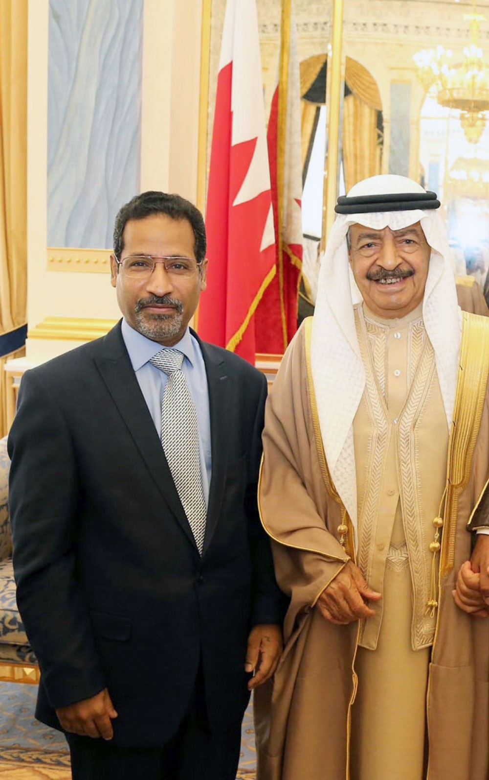 إصدار ثاني طبعات “خليفة بن سلمان... قصة قائد ووطن” 