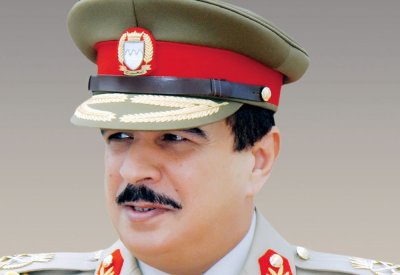 العاهل: ترقية 718 ضابطا في قوة الدفاع