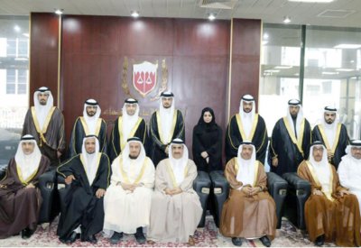البوعينين: انظروا القضايا بشفافية وحيادية