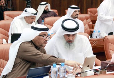 تأخر بيوت اللوزي بسبب إخلاء أرض مستأجرة 