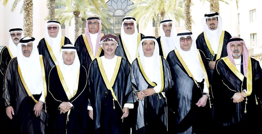 “إنفستكورب” تستكشف الفرص بسلطنة عُمان