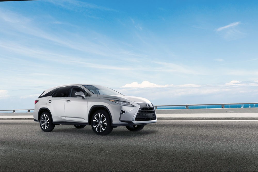 إزاحة النقاب عن لكزس RX350L ذات المقاعد السبعة 