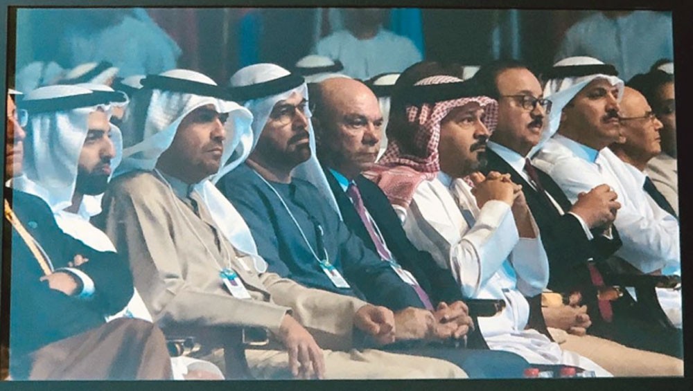 “قمة الحكومات” تبحث تحسين حياة الأفراد