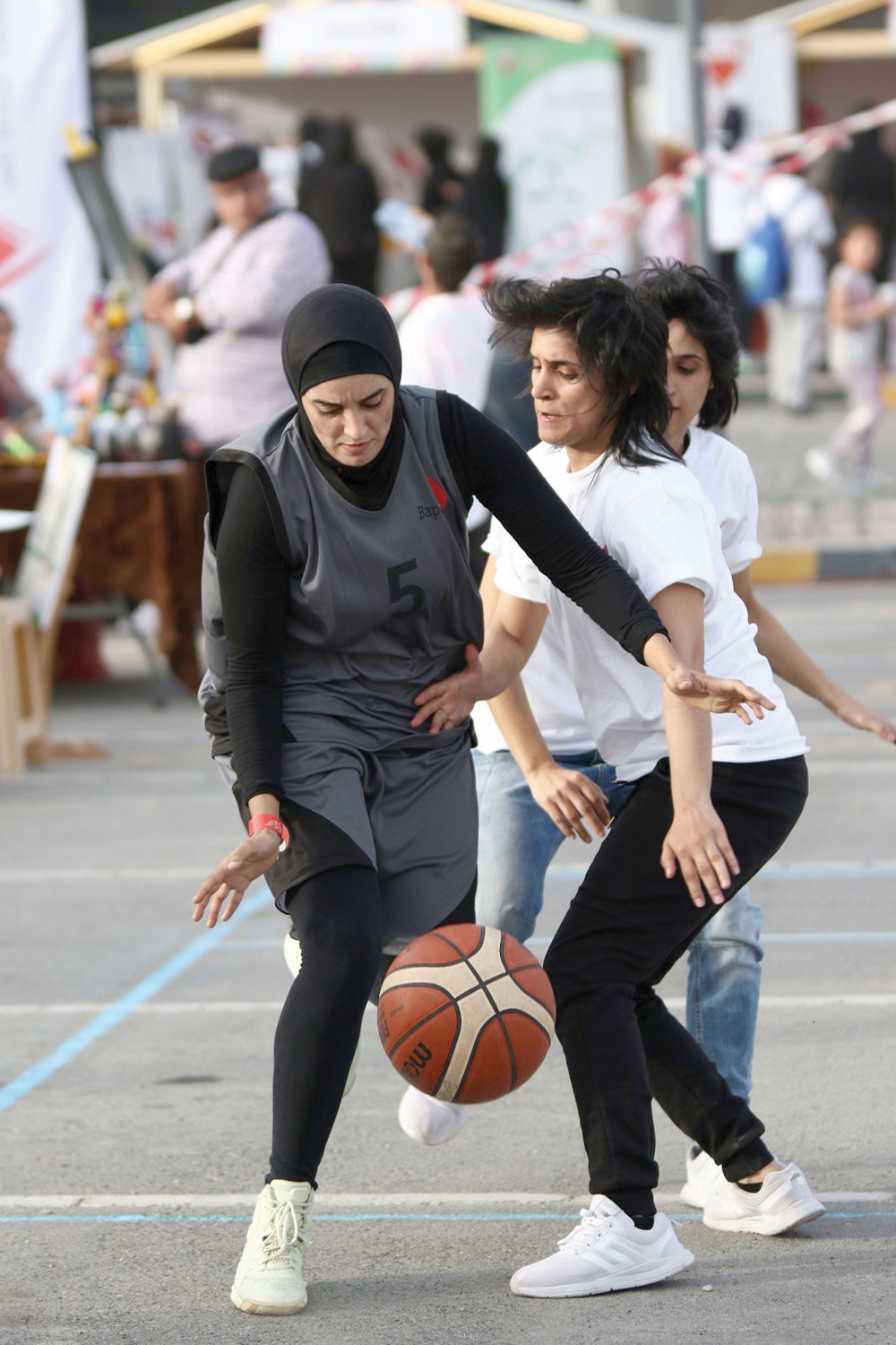 الكرة البرتقالية... حاضرة بقوة