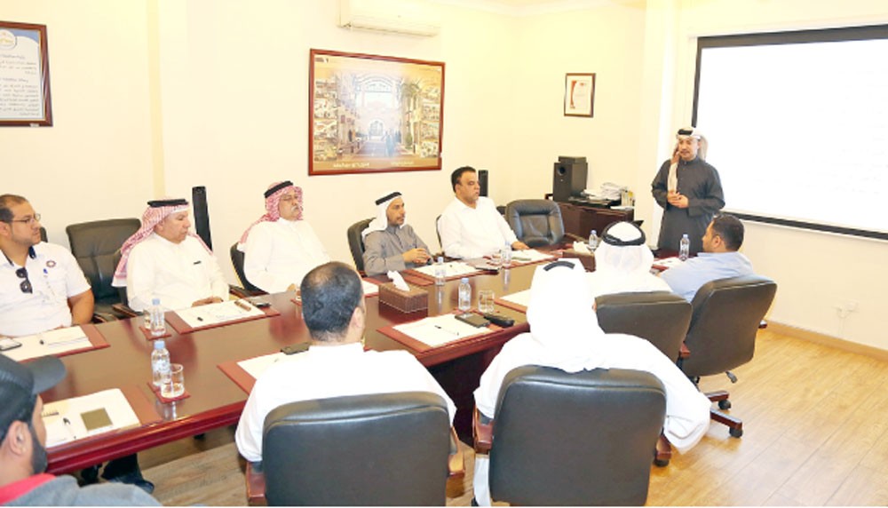 تدريب 23 متطوعًا لرصد شكاوى مجمعاتهم