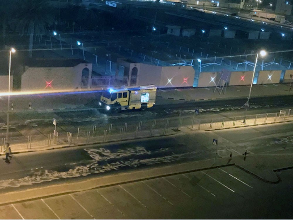 إغلاق شارع “العمل” جراء تسرب زيت