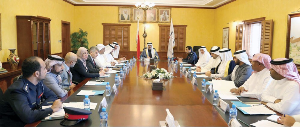 سمو الشيخ خليفة بن علي:  الاهتمام بالحدائق لتكون مقصدًا يليق بمكانة “الجنوبية”