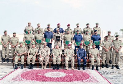  عبدالعزيز بن سعود: نفخر بكفاءة ضباطنا من الدفاع والداخلية والحرس