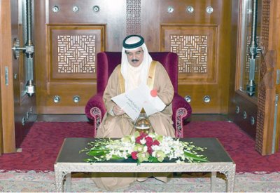 جلالة الملك يتسلم رسالة خطية من أمير الكويت