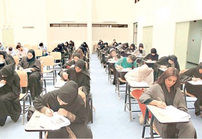 درجات طلبة “الآداب” على مقصلة “الجرس المقلوب”