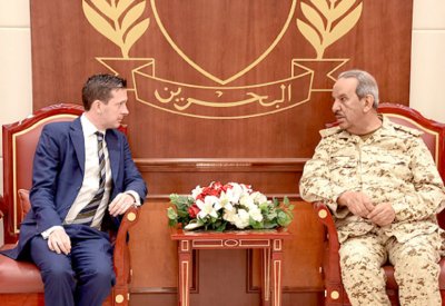 القائد العام يشيد بالصداقة المتميزة مع بريطانيا
