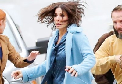 ساندرا بولوك تصور مشاهد  دورها في فيلم Bird Box 