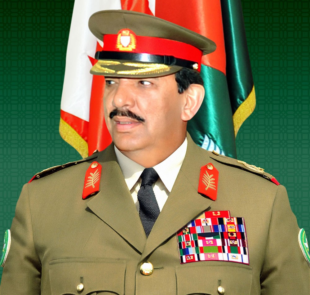 القائد العام يودع السفير الإماراتي