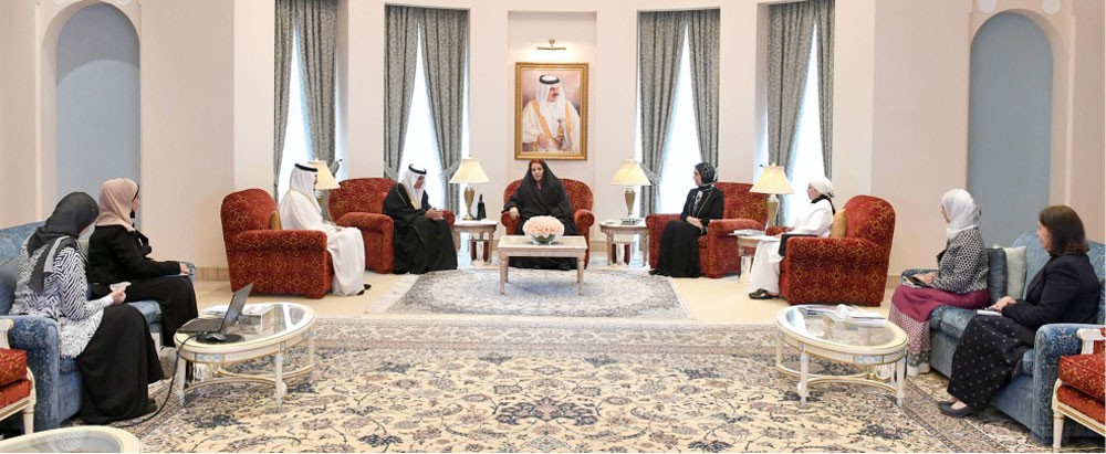 قرينة العاهل:  تعزيز مساهمة المرأة في تطوير الحرف اليدوية