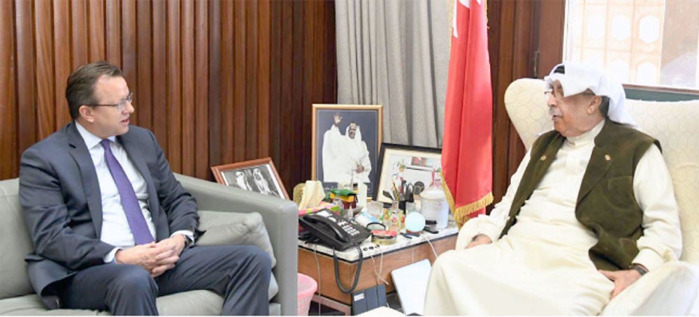 العريض: دعم كامل للسفير الأميركي 