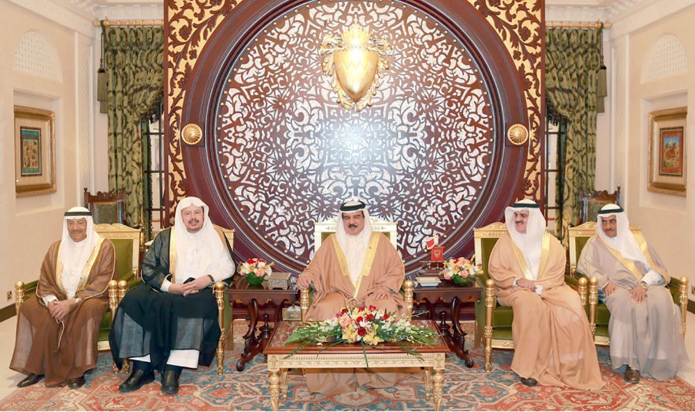 العاهل يشيد بعمق العلاقات التاريخية مع السعودية