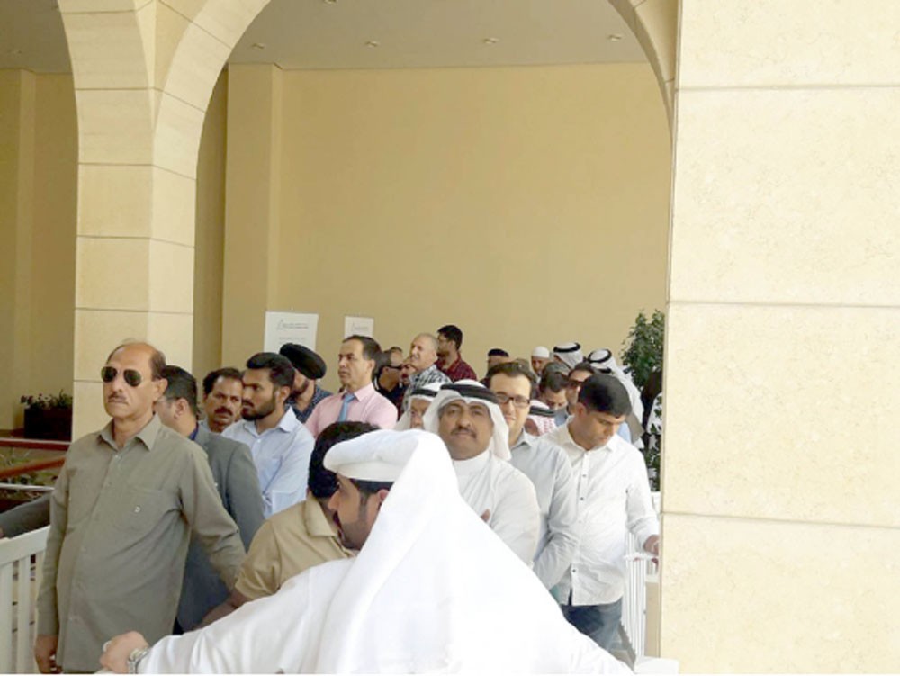 شكاوى من تأخير عملية الاقتراع  