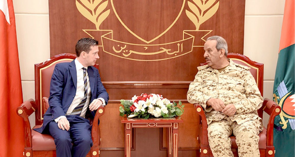 القائد العام يشيد بالصداقة المتميزة مع بريطانيا