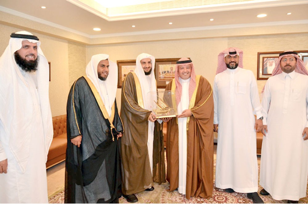 تعميق العلاقات بالمجالات العدلية بين المنامة والرياض