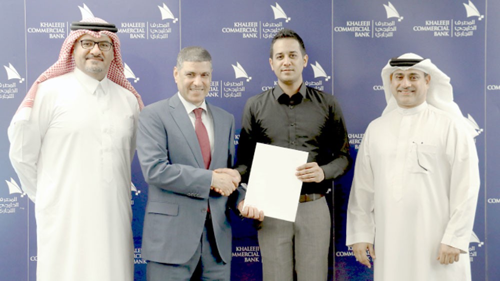 حسين أحمد أول الفائزين بجوائز “الوافر” الكبرى 