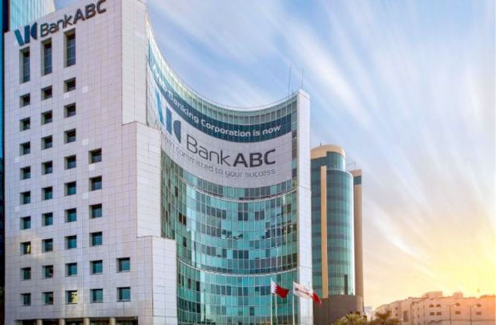 “ABC” و“كوميرس بنك” يرتبان قرضا لصالح “صحار”