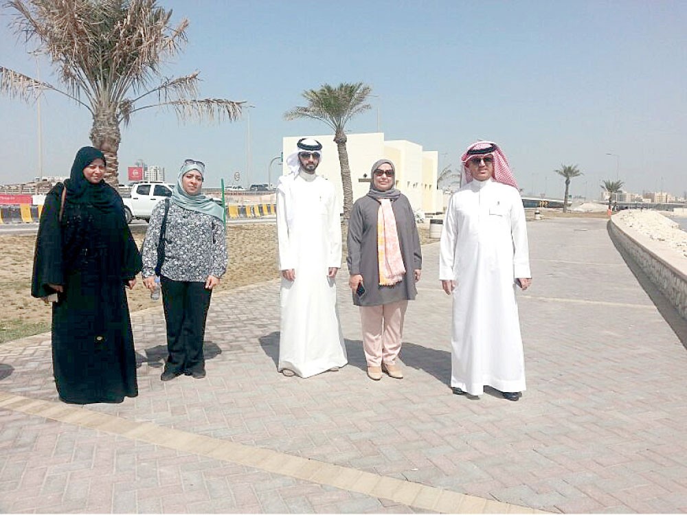 محمد بن أحمد: استكمال 80 % من تطوير كورنيش جسر سترة