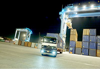 طرح أسهم مشغل “ميناء خليفة” للاكتتاب والإدراج بحلول أكتوبر 