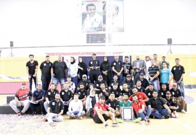 خالد بن حمد يتوّج “العلوم التطبيقية” بالفضة
