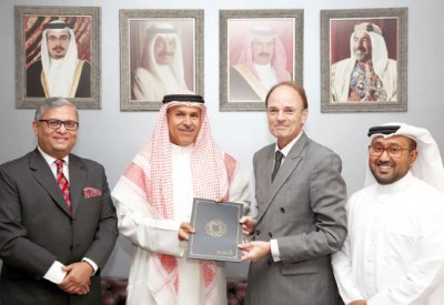 محافظ العاصمة: “الأهلي المتحد” يدعم مشاريع “العاصمة” المستدامة