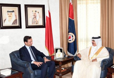 وزير الداخلية يبحث العلاقات مع السفير الإيطالي